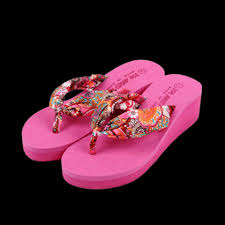 Islamic interpretation of dream about losing slippers – meaning and significance in Islam